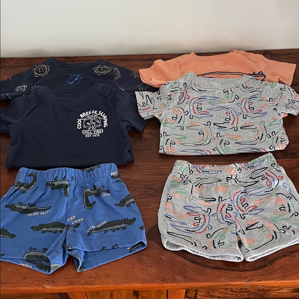 Garanimals 18 months (4) bodysuits, (2) shorts